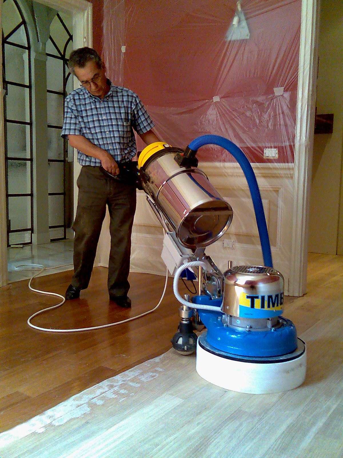 levigatura parquet con sistema timba anti polvere